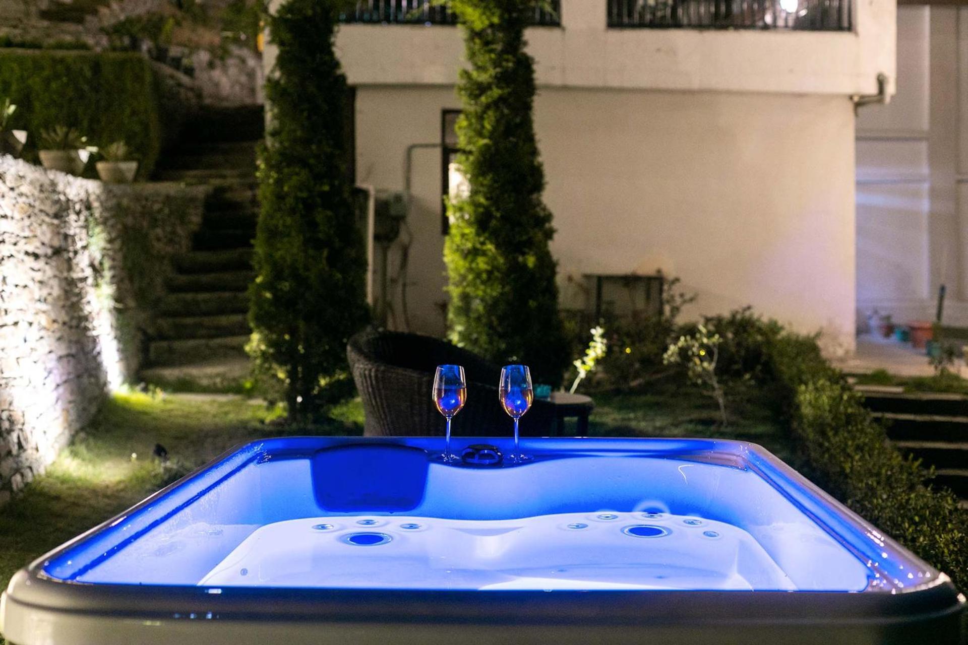 שימלה Stayvista At Pine Estate With Outdoor Jacuzzi מראה חיצוני תמונה
